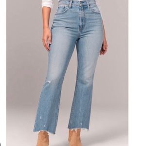 Abercrombie 30L The Kick Flare Ultra High Rise *Curve Love